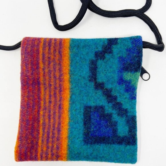 Pendleton Blanket Zip Crossbody Pouch Turtle Embroidery - Picture 4 of 5